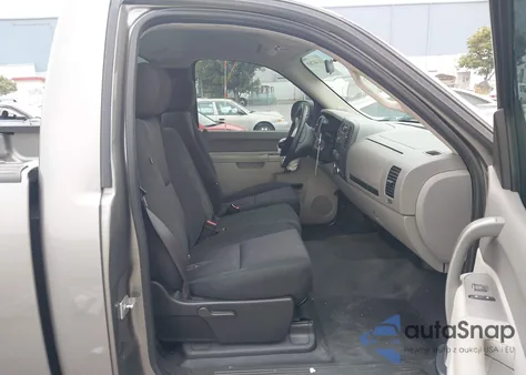 2013 Chevrolet Silverado 1500 Work Truck z USA, uszkodzony, nr VIN 1GCNCPEX3DZ339798